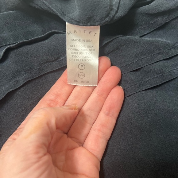 Maiyet Shirt Tail Top Blouse Blue Button
Up Sleeveless 38 Medium Silk - Picture 3 of 13